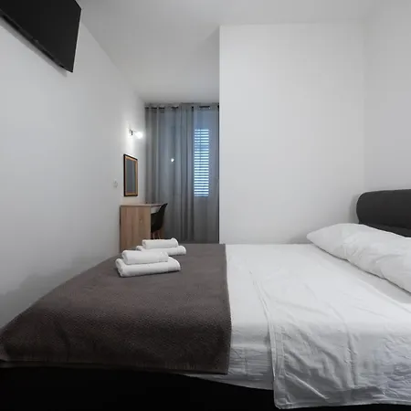 아파트 Pyrotima *