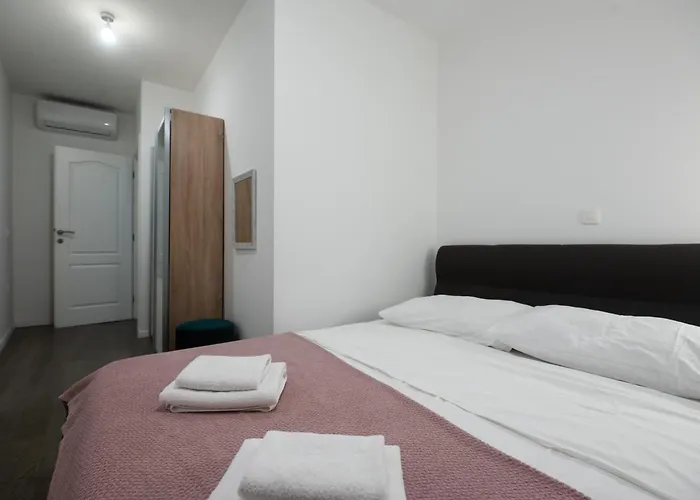 Apartament Pyrotima *