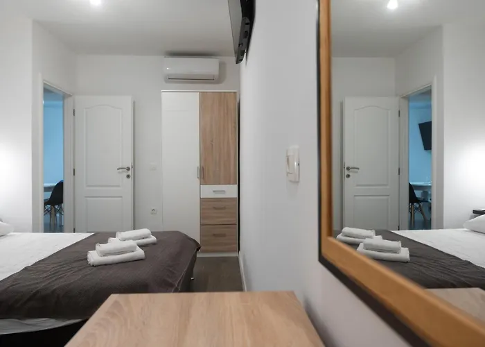 Pyrotima Apartament *