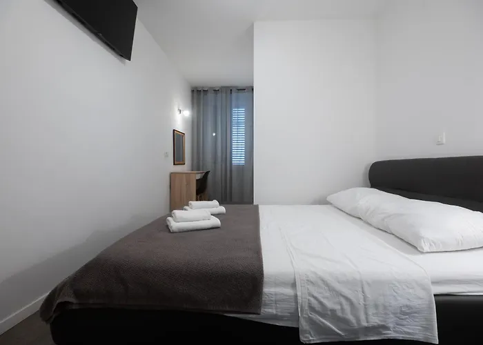 Apartament Pyrotima *